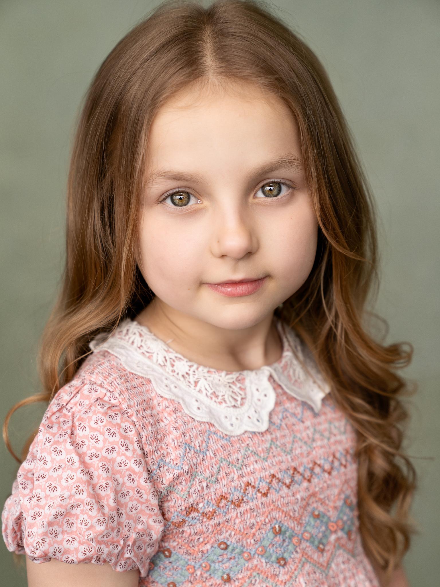 actor Eadie Johnson large photo