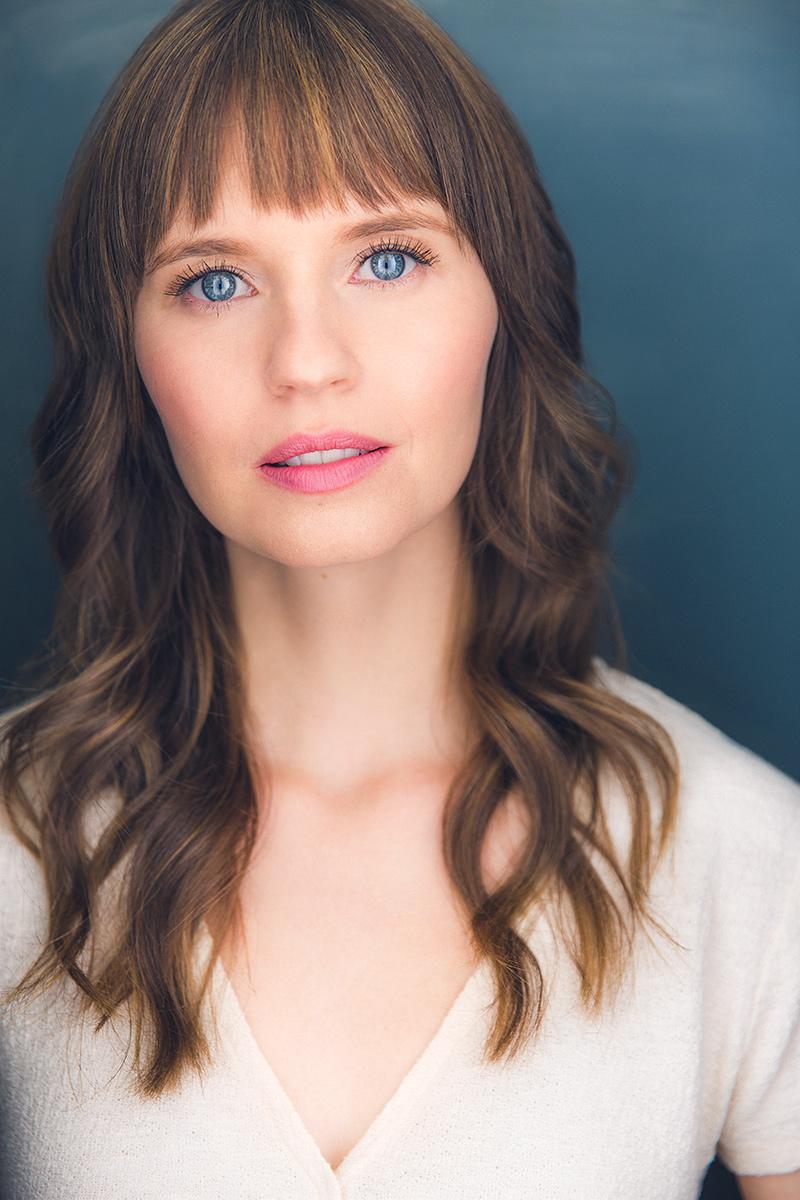 actor Molly Camp large photo