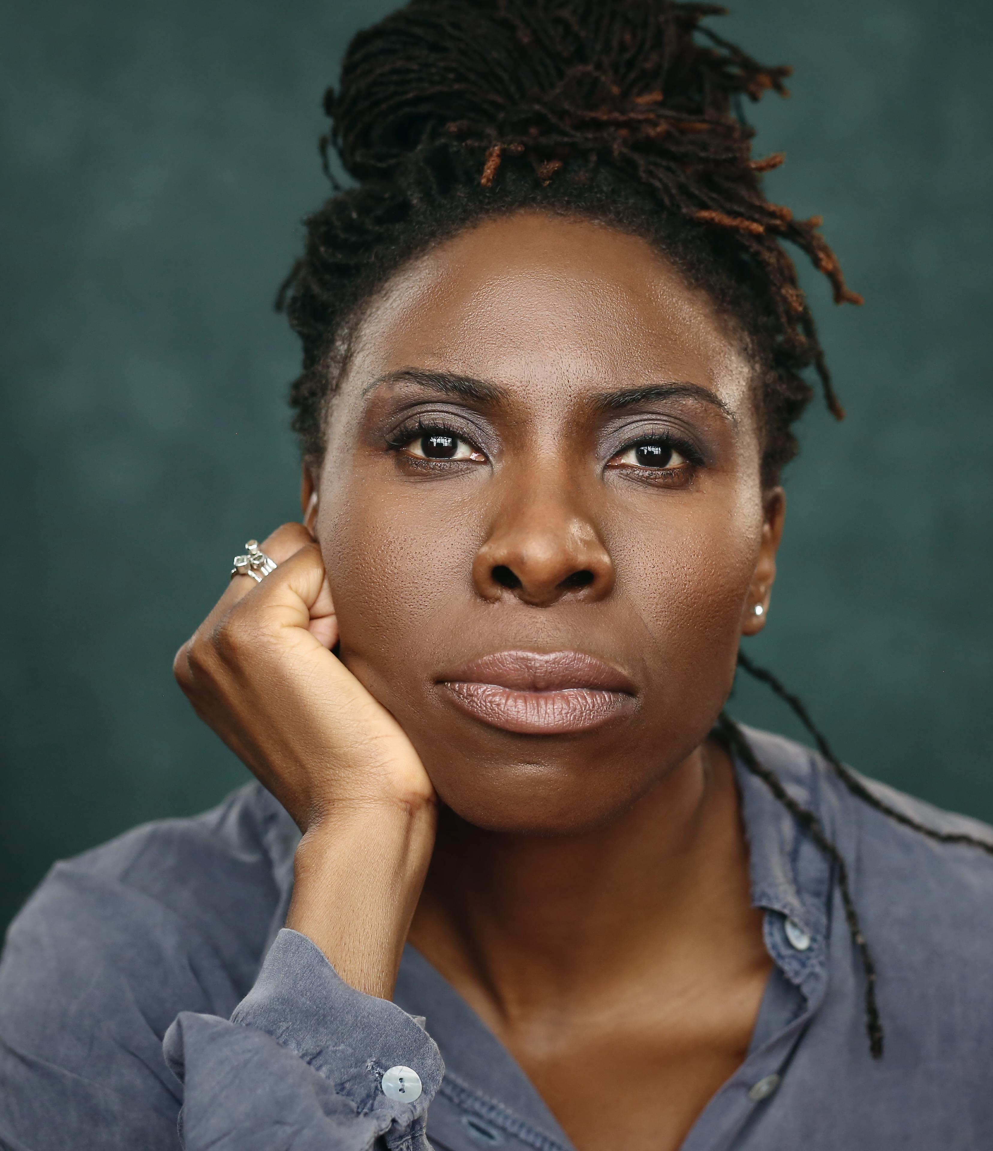 actor Janet Kumah large photo