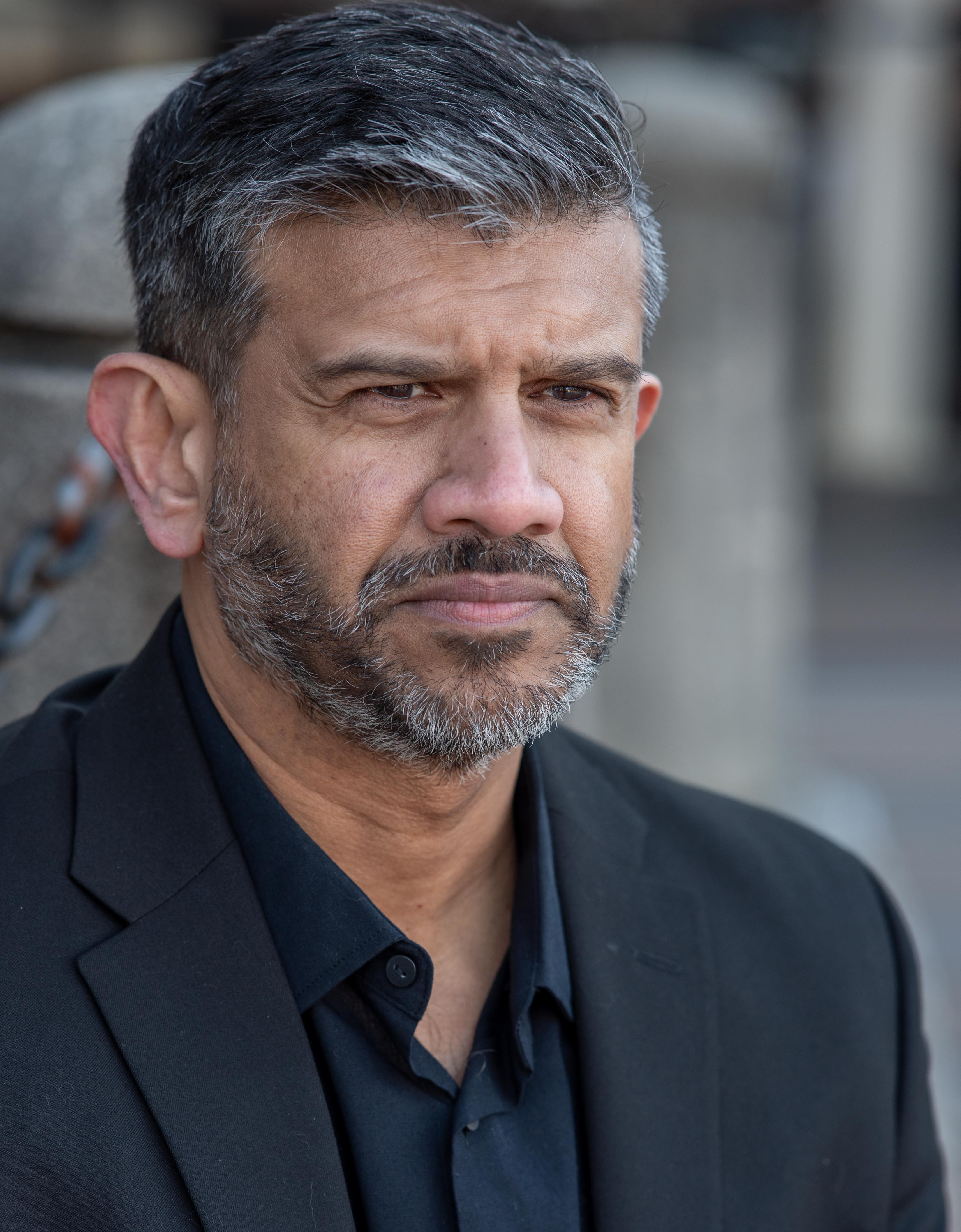 actor Savio Carvalho large photo