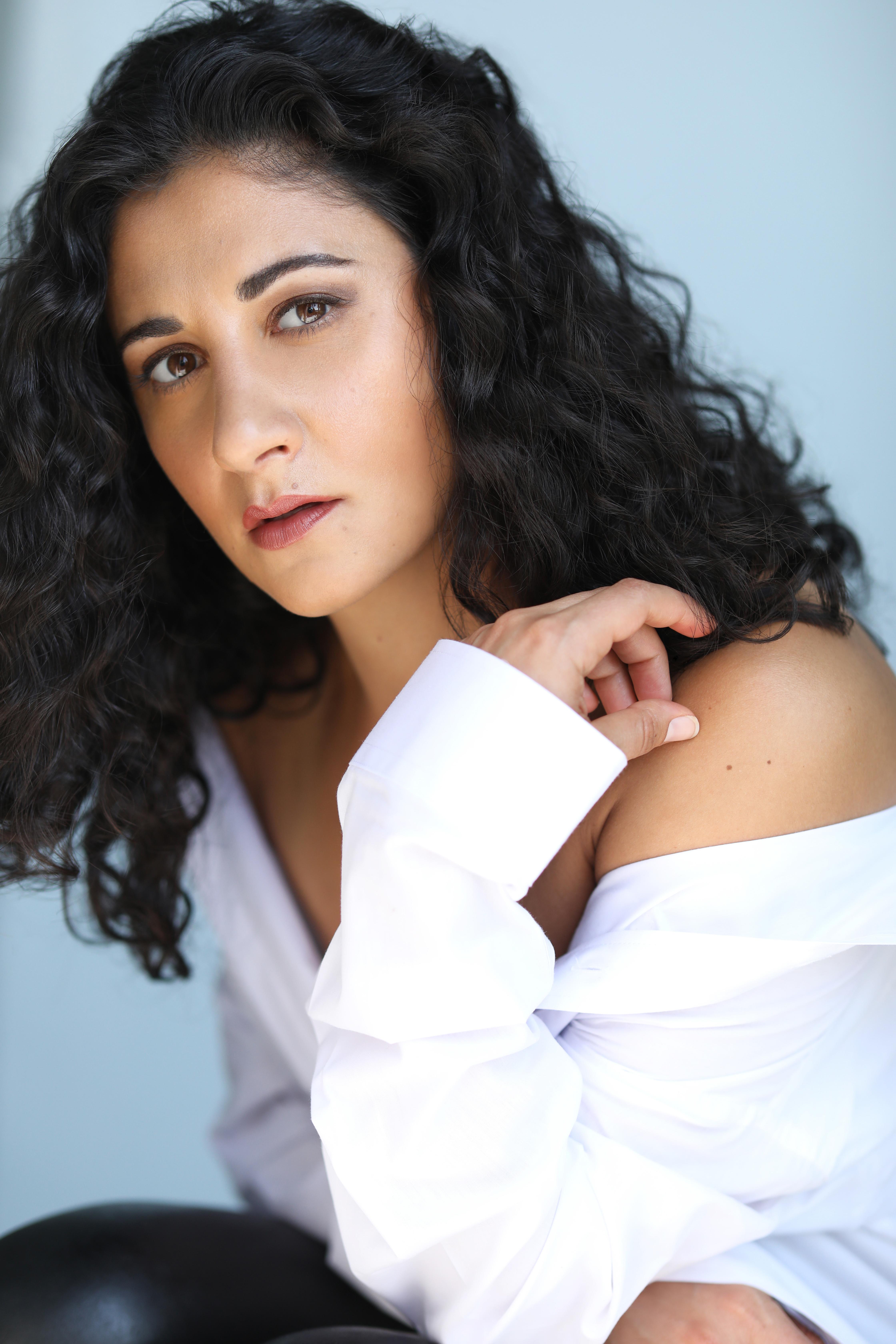 actor Isa Sanchez large photo