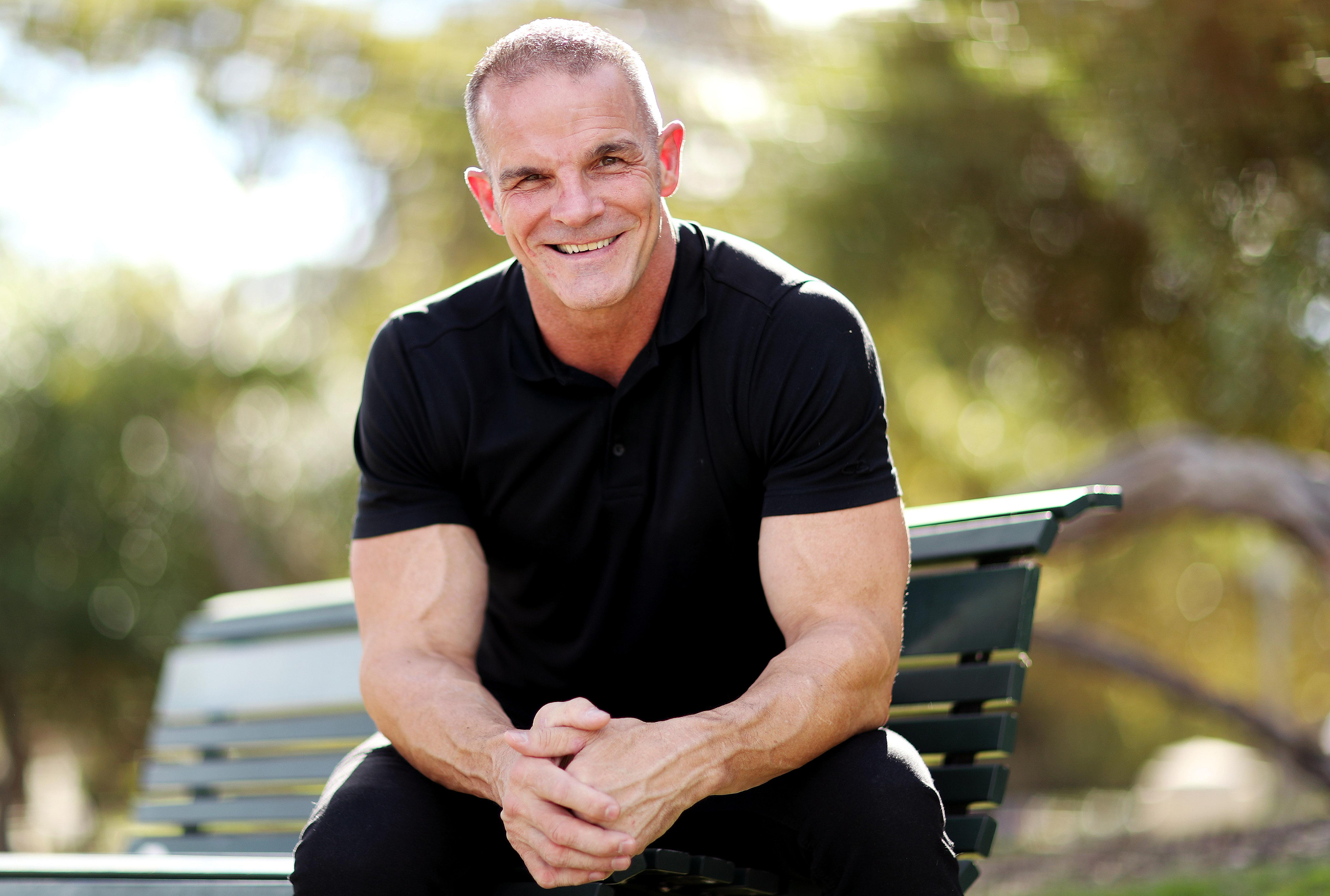 actor Ian Roberts large photo