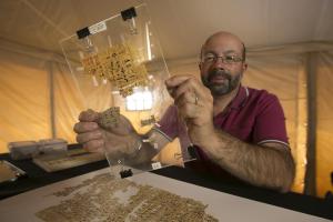 Egypt's Great Pyramid: The New Evidence [ترجمة عربية]