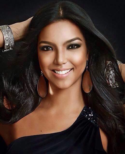 actor Christi McGarry large photo