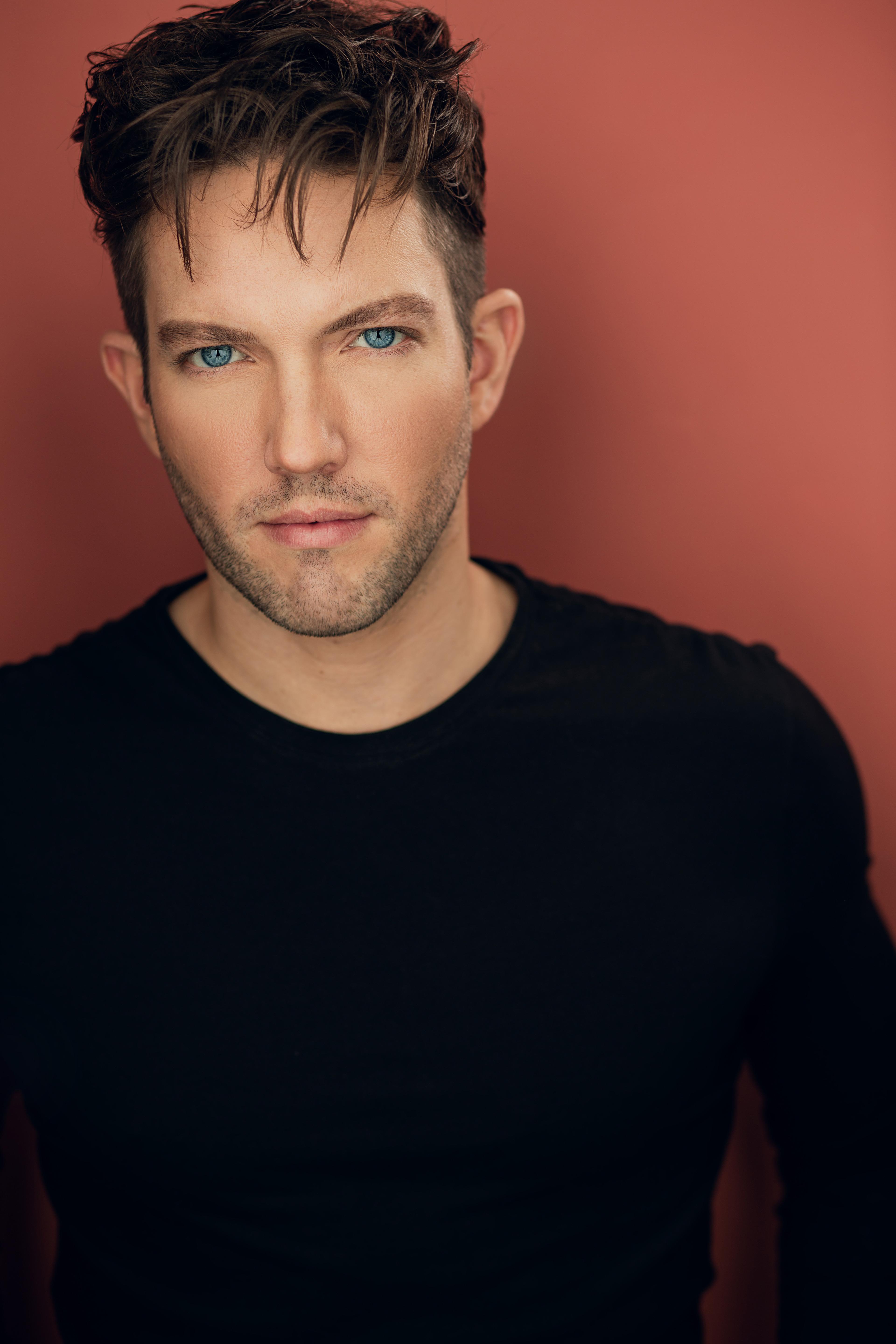 actor Hunter Kohl large photo