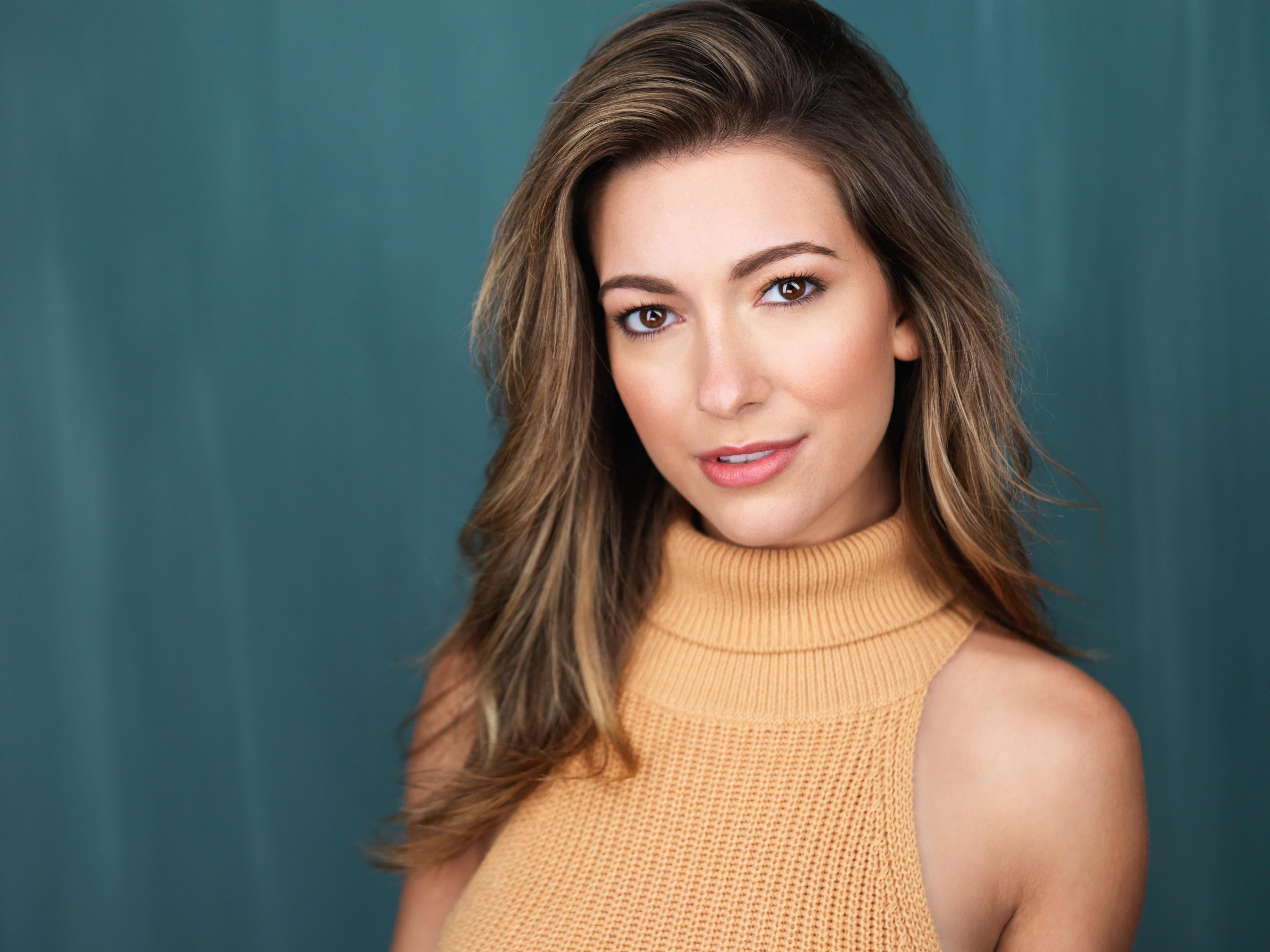 actor Kendall Leary large photo