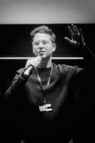 actor Luke Matthews large photo