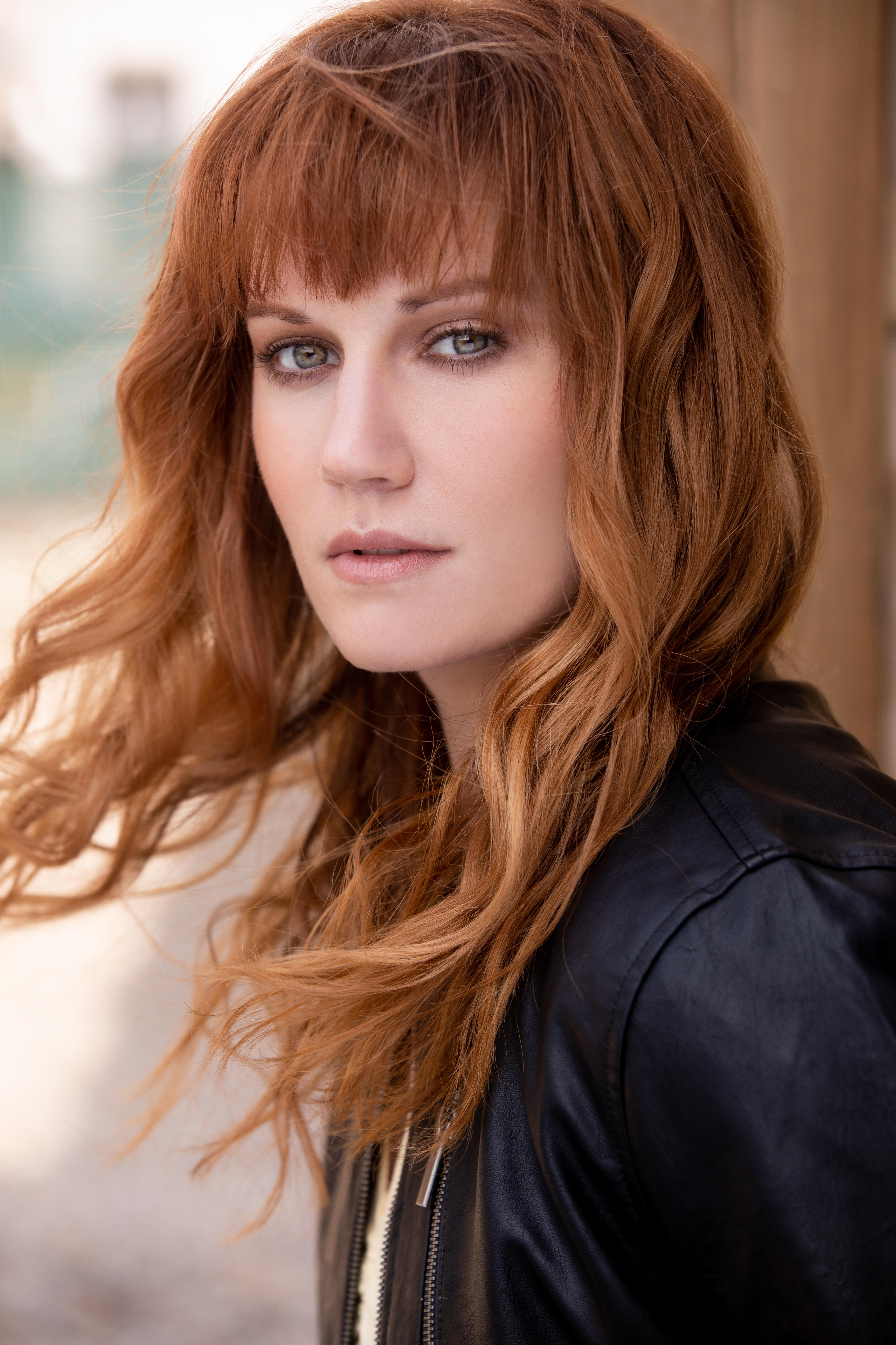 actor Gillian Todd large photo