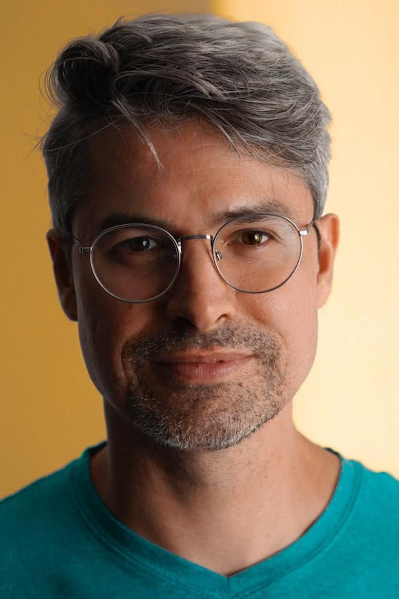 actor Graham Sheldon large photo