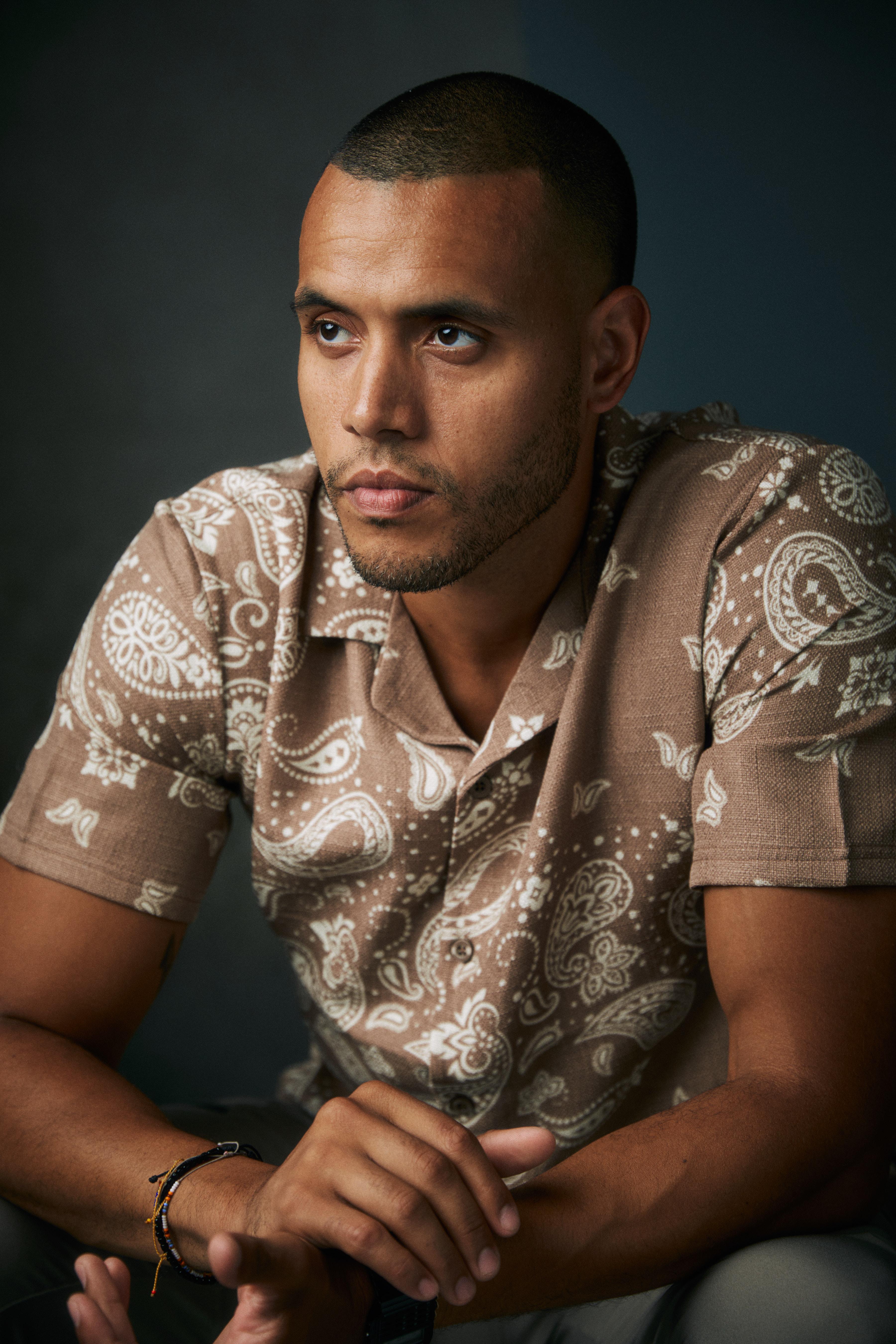 actor Manny Galan large photo