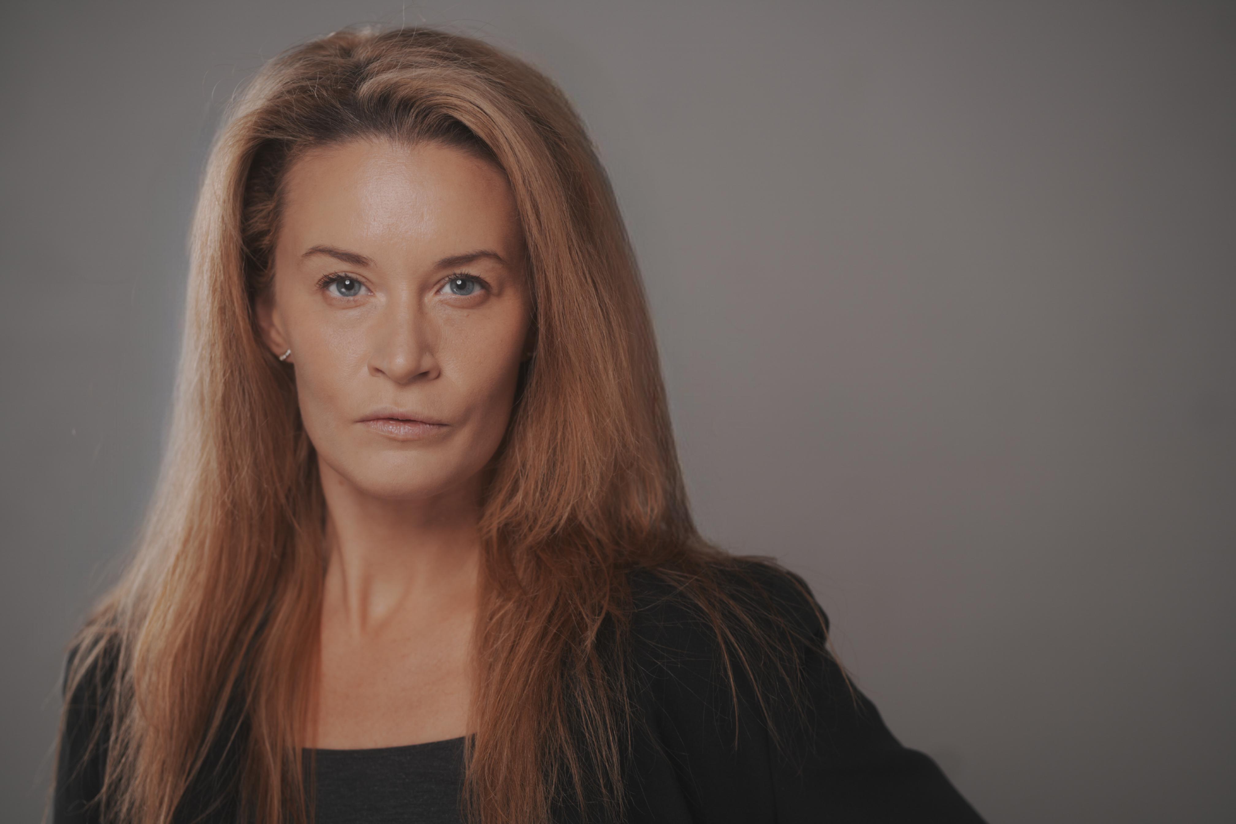 actor Christina Lewall large photo