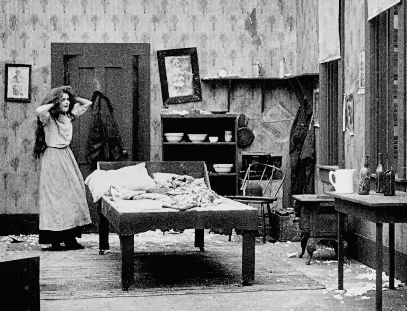 actor Leota Bryan large photo