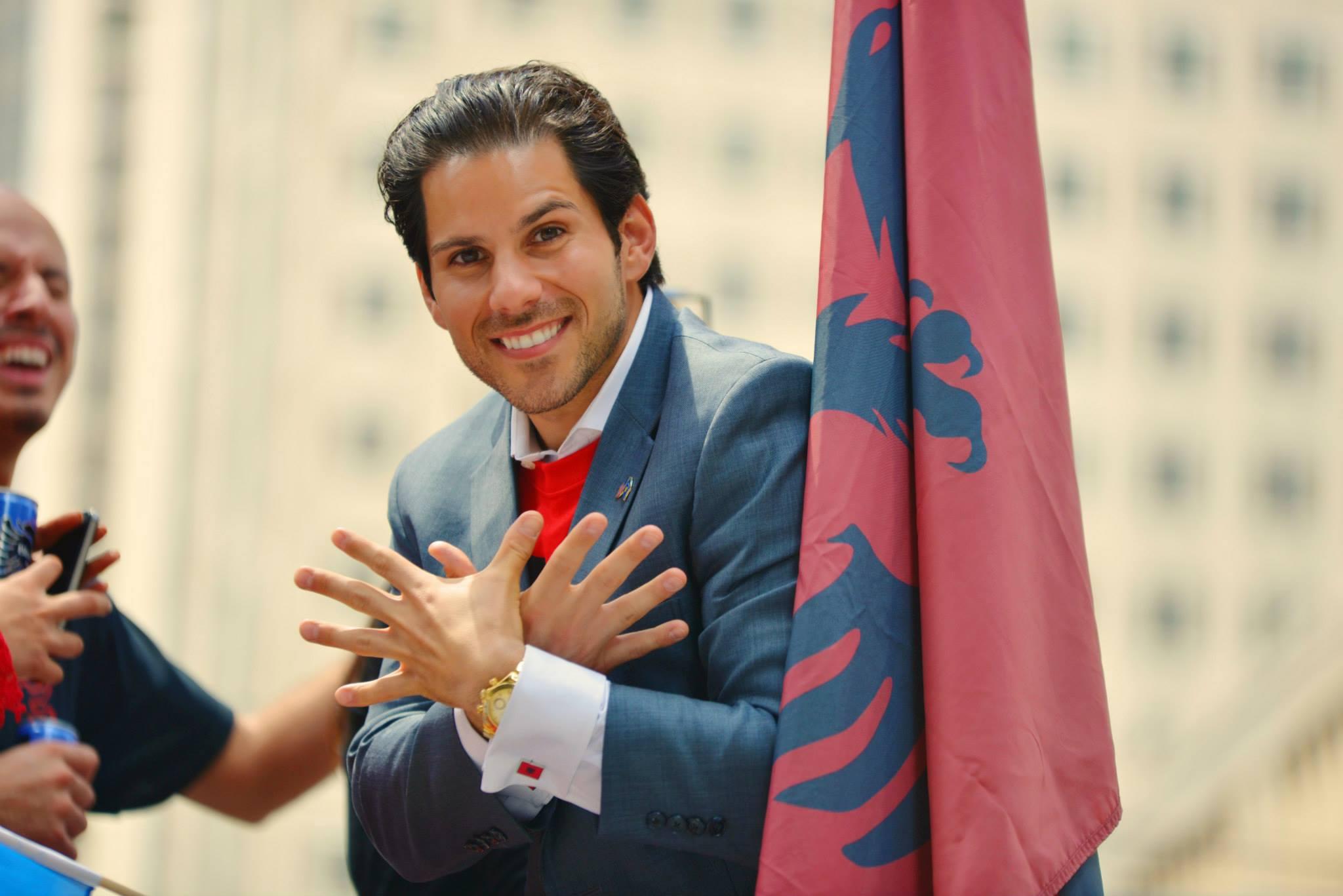 actor Mike Dusi large photo