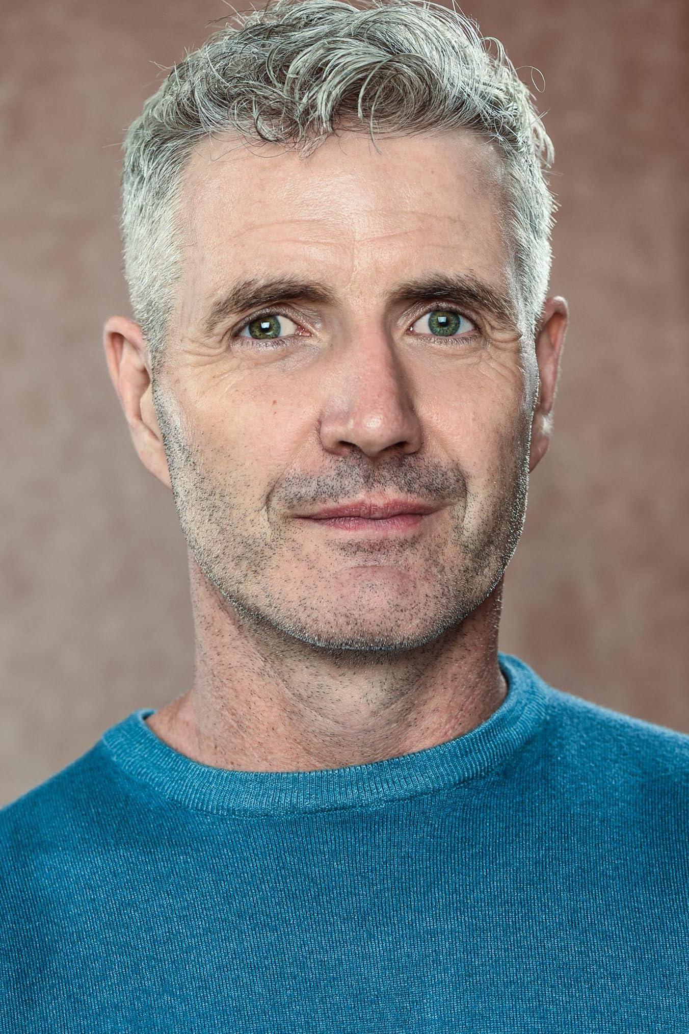 actor Brendan Wall large photo