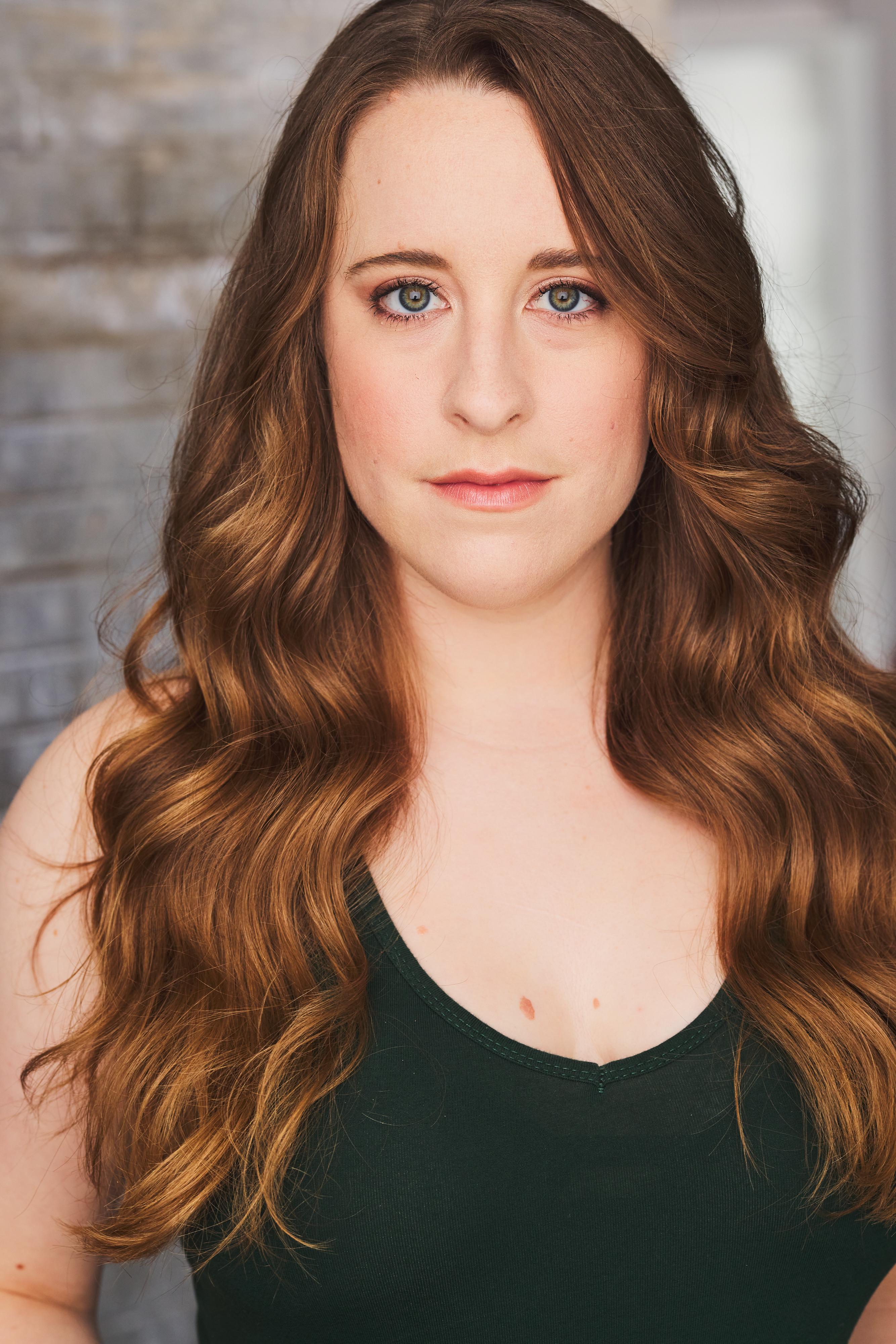 actor Liz D'Alessio large photo