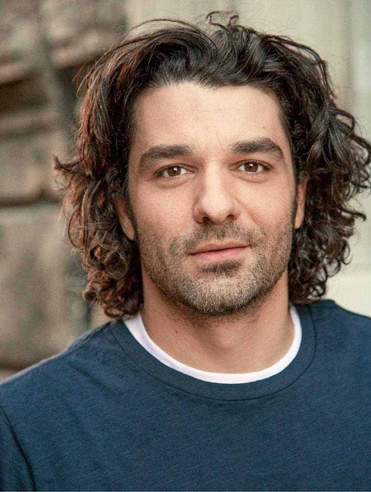 actor Petros Lagoutis large photo