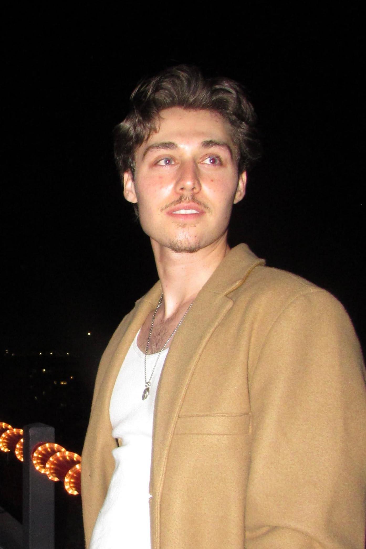 actor Will Jandro large photo