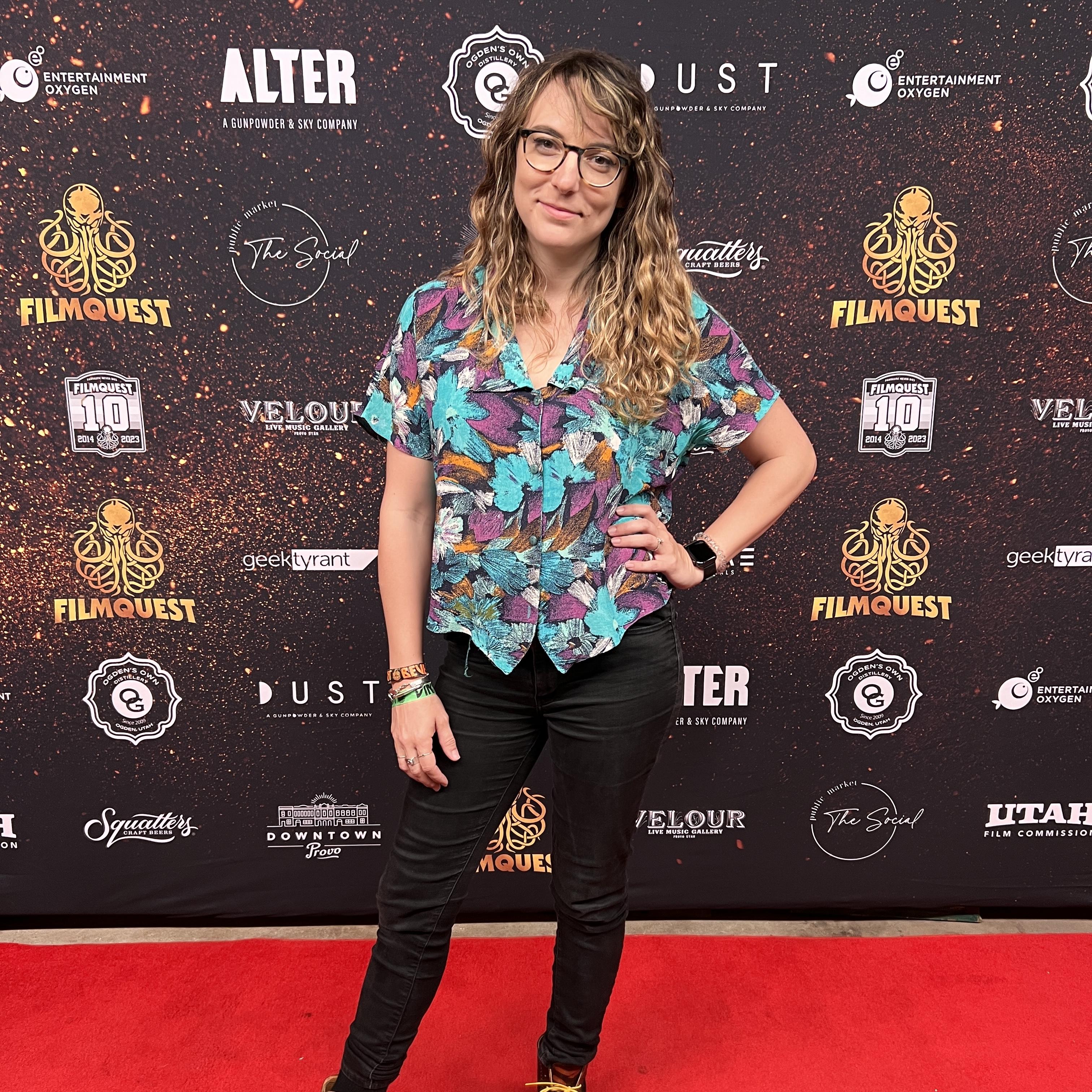 actor Julia Elaine Walker large photo