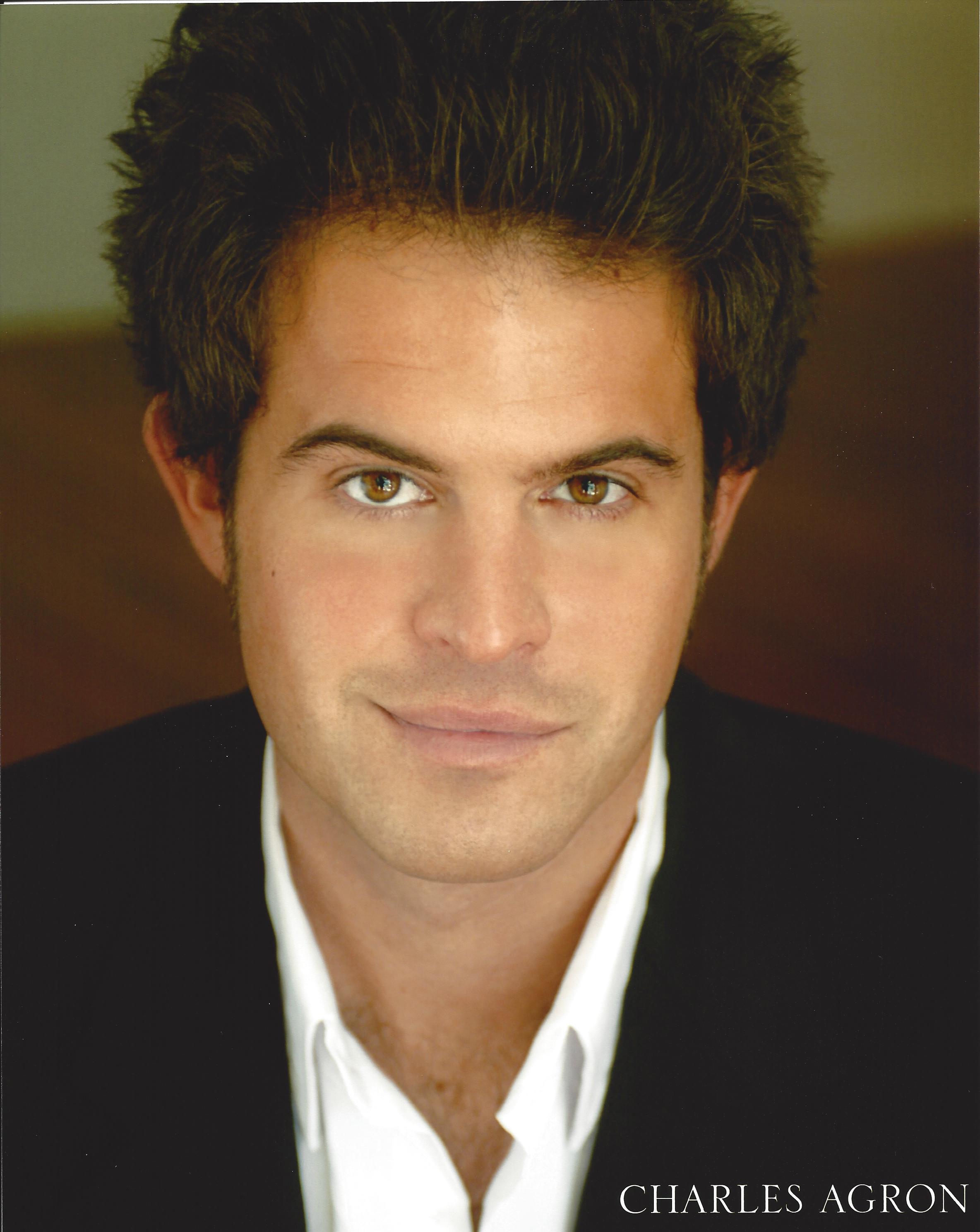 actor Charles Agron large photo