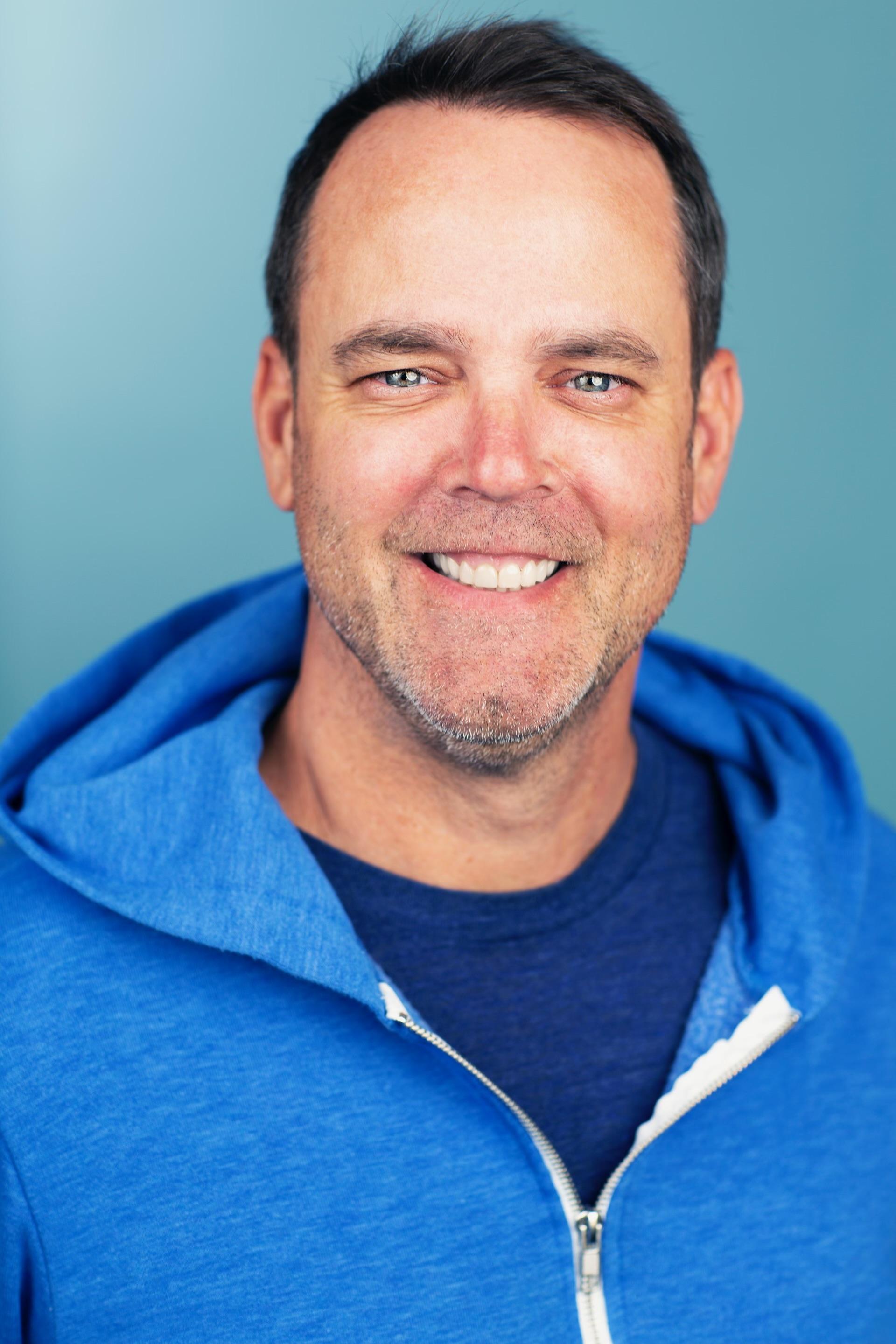 actor Greg Baldwin large photo