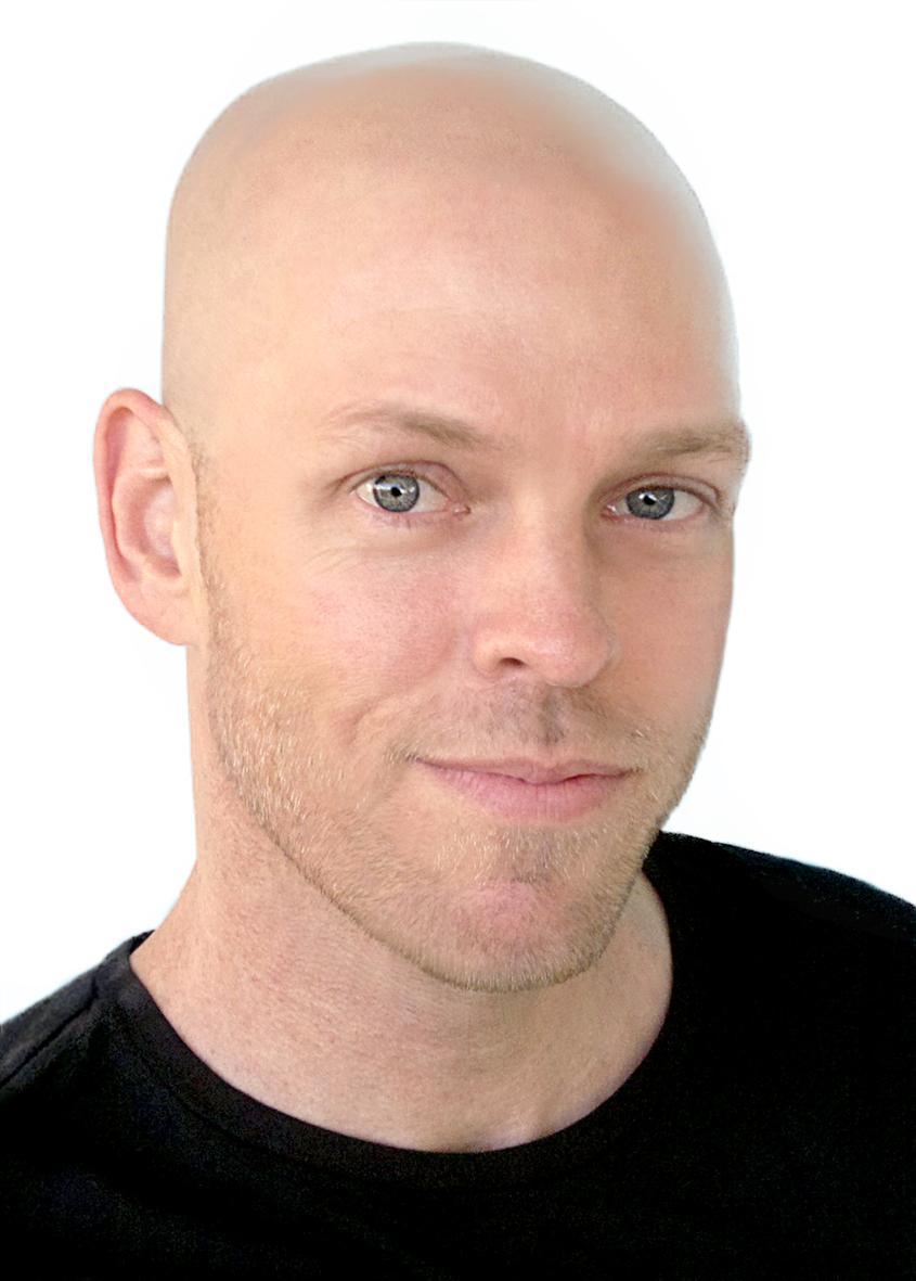 actor Tim McLachlan large photo