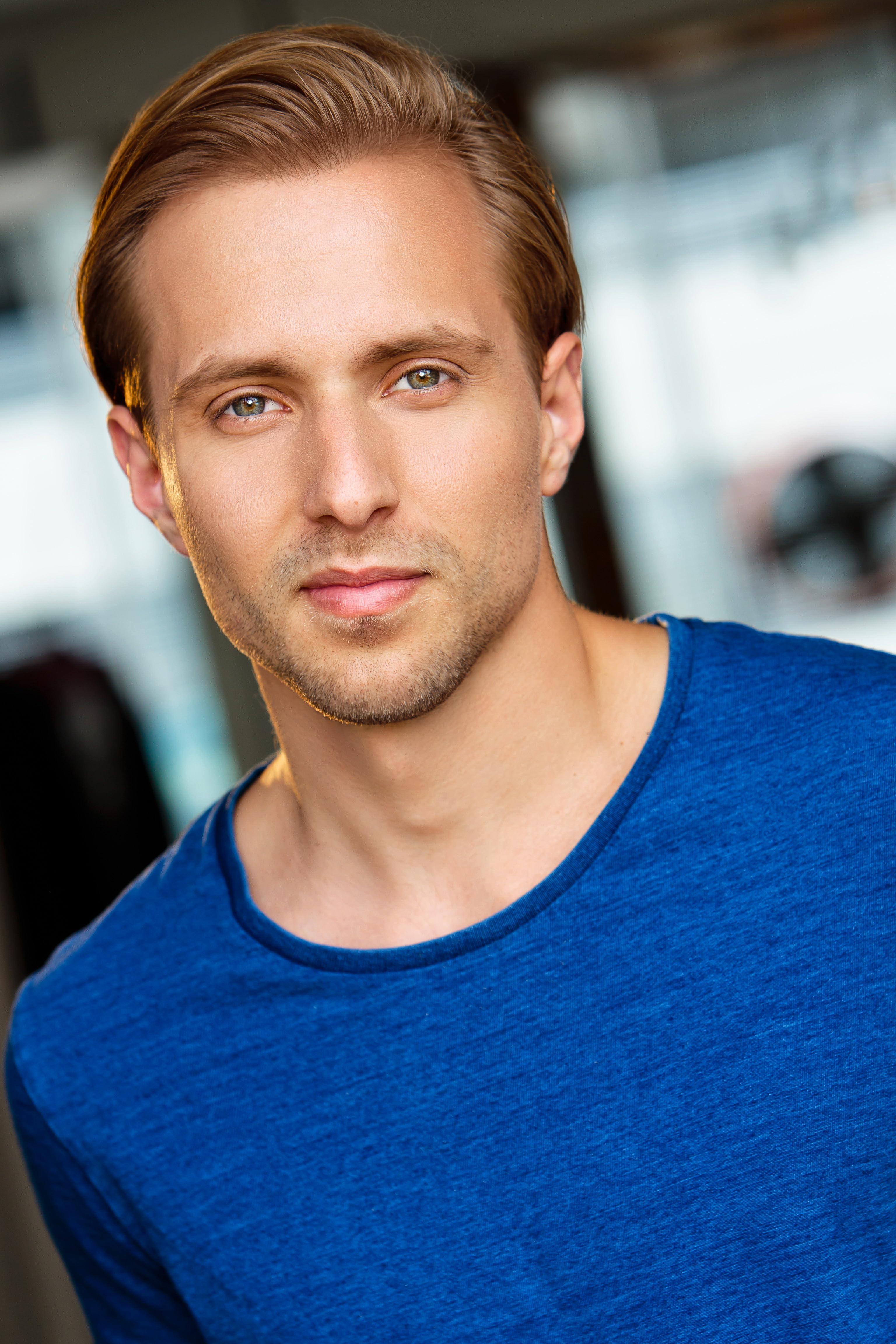 actor Sandi Todorovic large photo