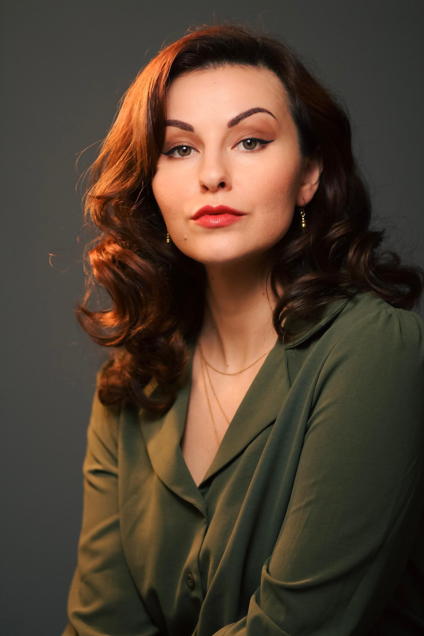 actor Veronica Rose large photo