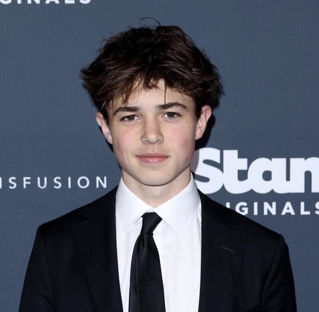 actor Edward Carmody large photo