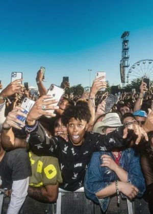 Trainwreck: The Astroworld Tragedy [Indonesian]