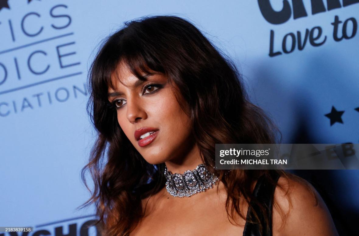 actor Sasha Bhasin large photo