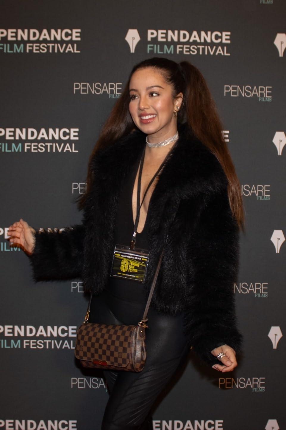 actor Jessica Chin King large photo