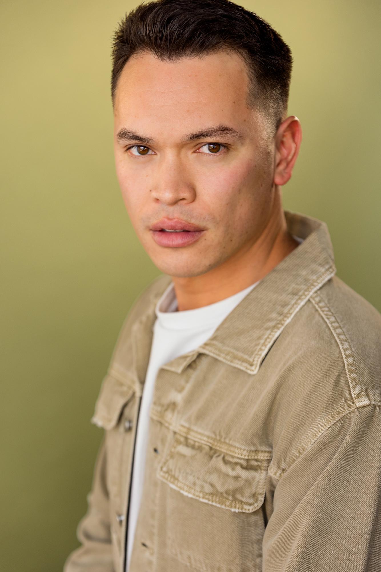 actor Tim Gabriel large photo