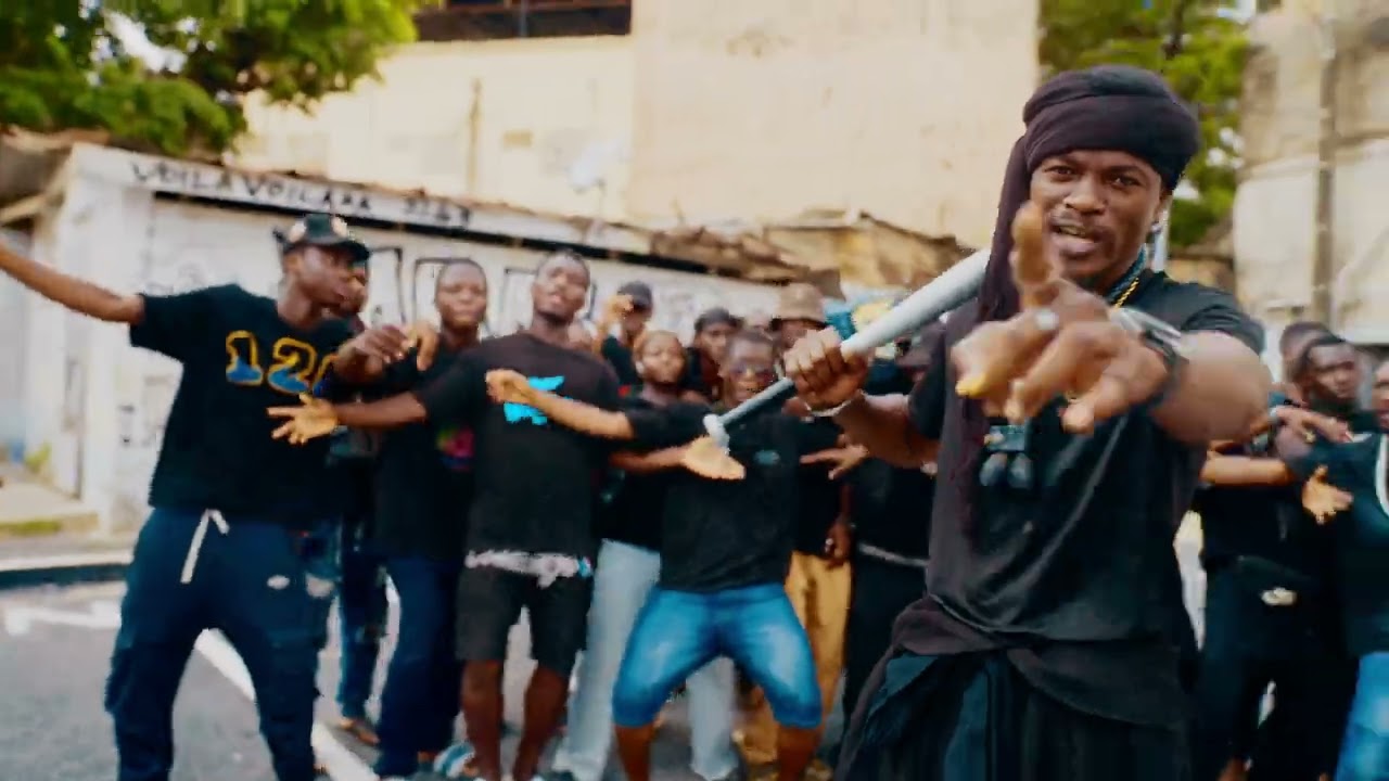 Debordo Leekunfa - Dagaba - Clip officiel background