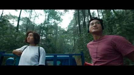 Trailer thumbnail