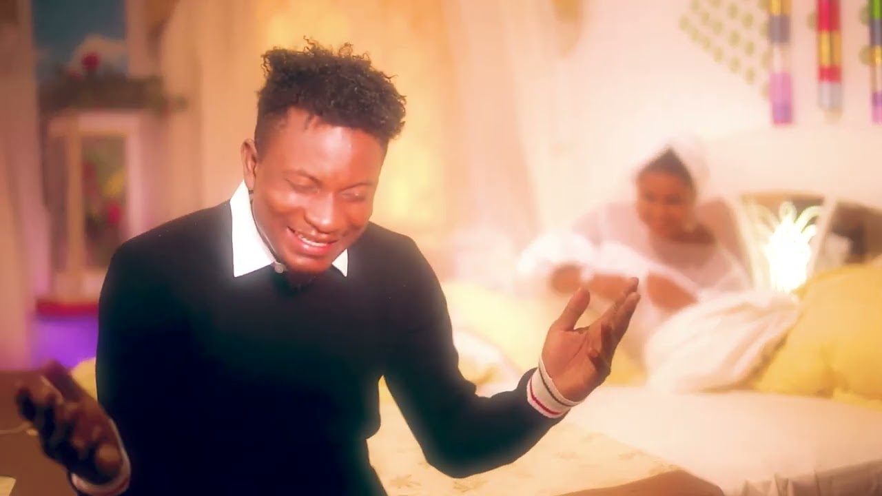 INA SON KI by Hamisu Breaker ft Zahra Aliyu background