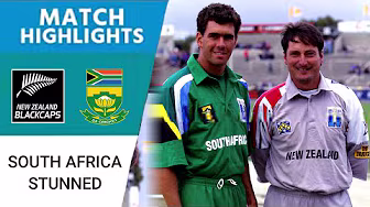 NZ Stun South Africa to Reach Final | Greatbatch 76 & Parore Magic | 1995 Centenary Clash background