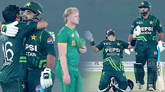 BOUNDARY TO FINISH OFF A MEMORABLE CHASE ЁЯМЯ| Karachi has witnessed history today ЁЯШН | PCB