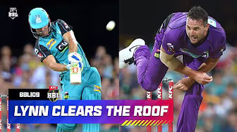 Chris Lynn Launches Shaun Tait Out Of The Gabba | #BBL06 background