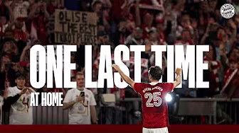 How Thomas Müller experienced his last home game 🥺 | FC Bayern Behind the Scenes background