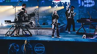 LINKIN PARK with an incredible #PepsiKickoffShow performance at the UCL final in Munich background