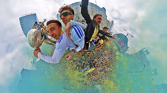 360° VR Leeds United Champions Parade! Jump on board with Daniel Farke and the team! background