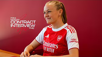 FRIDA MAANUM SIGNS NEW CONTRACT | INTERVIEW đŹ background