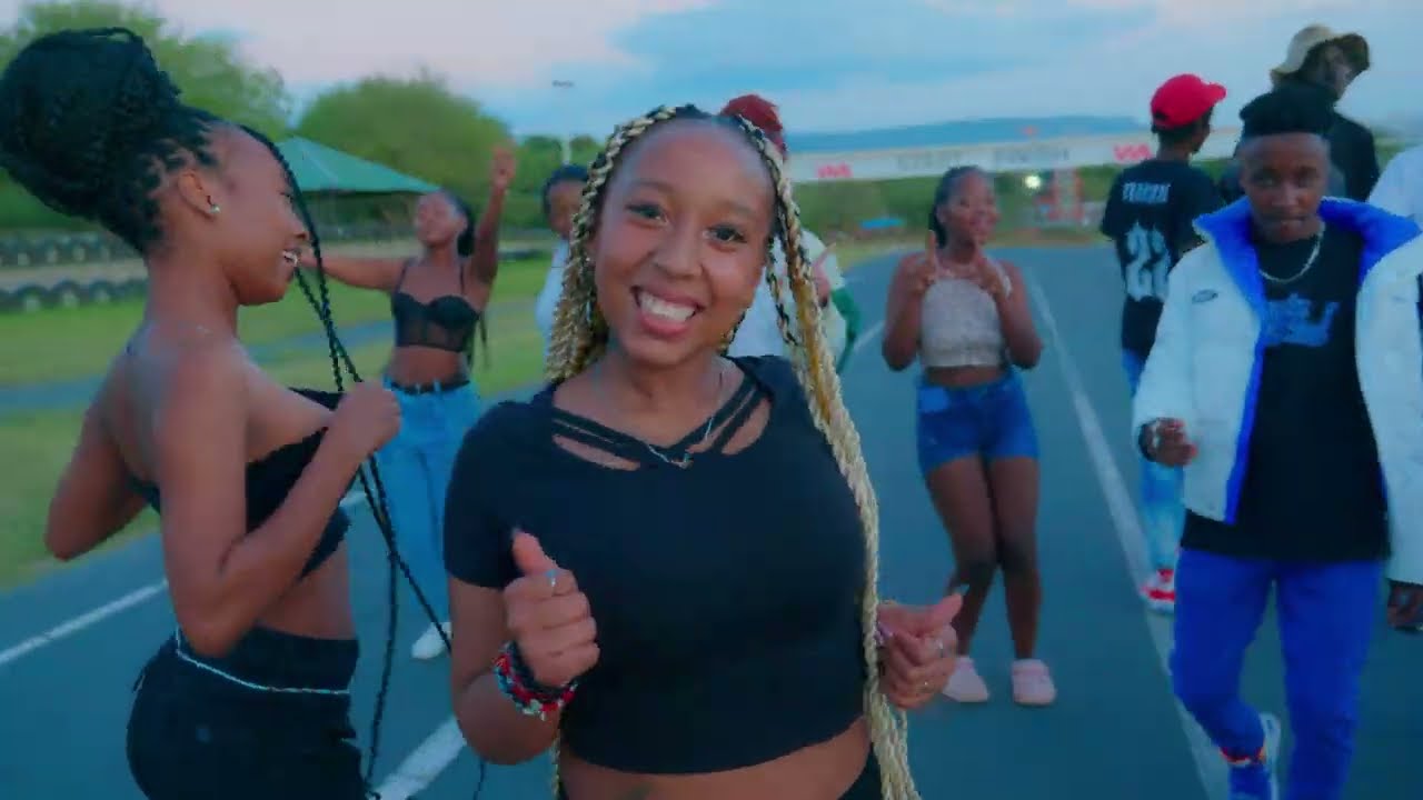SEANMMG-DANCE YA KUDONJO feat. YBWSmith(OFFICIAL MUSIC VIDEO) background