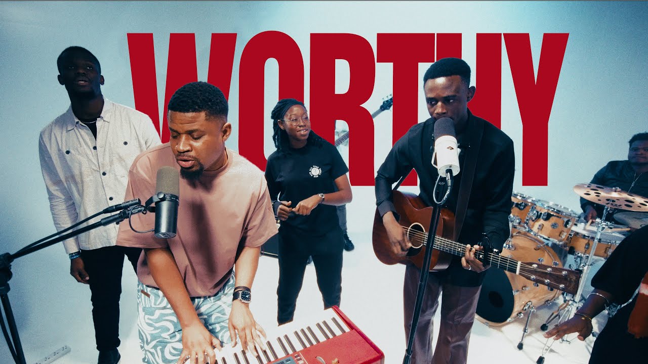 Ko'rale & Kaestrings - Worthy (Official Video) background