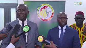 WO_Cérémonie de passation de service entre Me Augustin Senghor et Abdoulaye Fall background