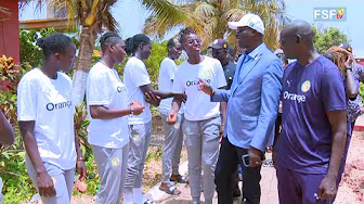 CAN féminine Maroc 2024: le Président Augustin Senghor rend visite aux lionnes avant leur départ_FR background