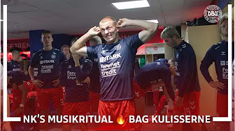 Landsholdets DJ 🎶 Se musik-ritualet i omklædningsrummet!