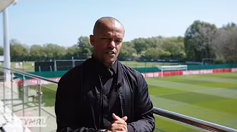 ROB EARNSHAW 🗣️ OWAIN TUDUR-JONES 🎙️ AND RHIAN WILKINSON 🏴 | FC CYMRU EPISODE 9 background