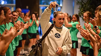 Katie McCabe arrives to camp following her UEFA Champions League Win! 🥇