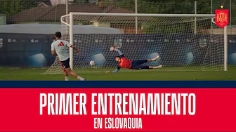 Primer entrenamiento en Eslovaquia... ¡Solo dos días para el debut! | 🔴 SEFUTBOL